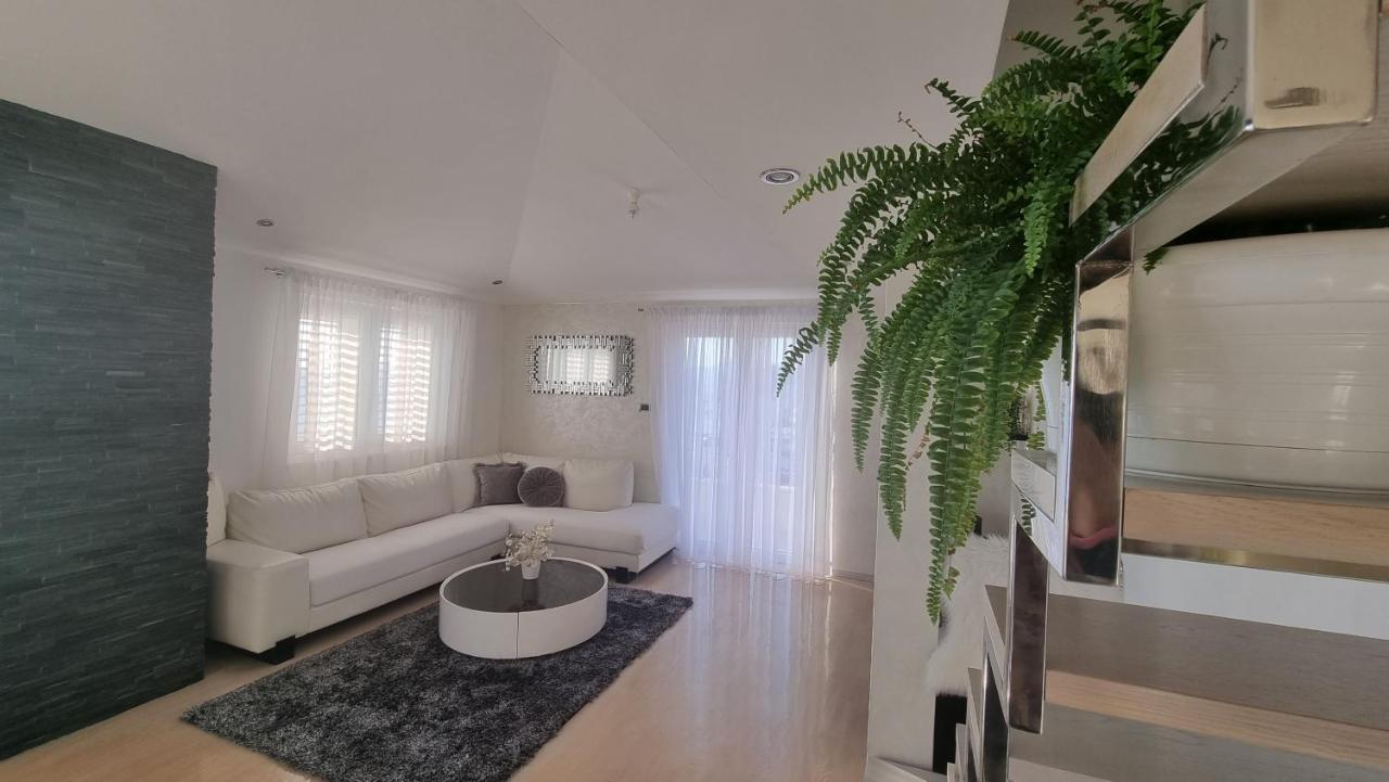 Dream Apartment Podstrana Kültér fotó
